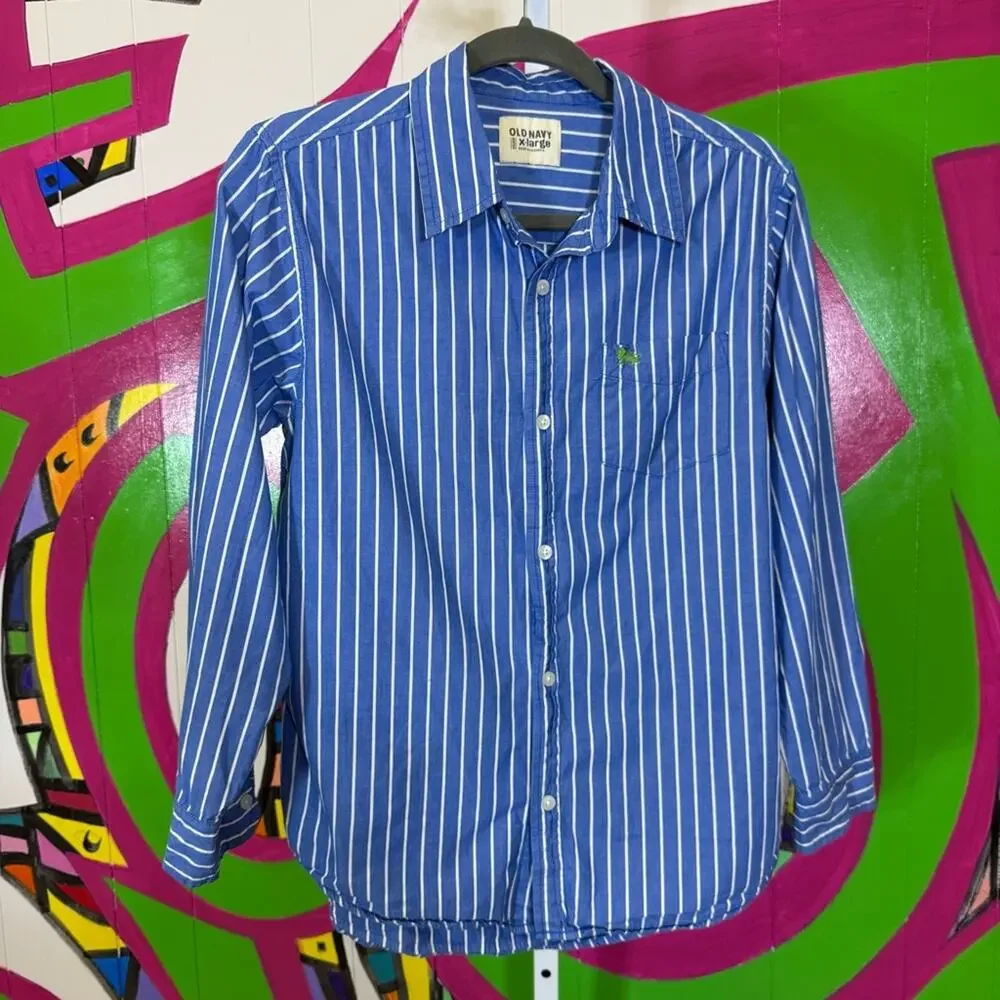 Old Navy Blue Striped Boy's Button Up Shirt. Size XL. In excellent condition!